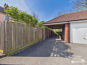 Garage/Car Port- click for photo gallery
